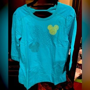 BNWT - Disney - 3/4 Sleeve Mickey Silhouette Shirt - Size M